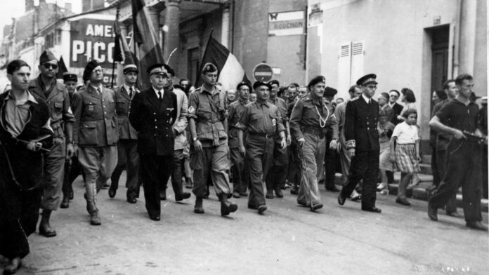 1944 08 21 liberation leon des landes gazagne mellows coll. dufau.jpg
