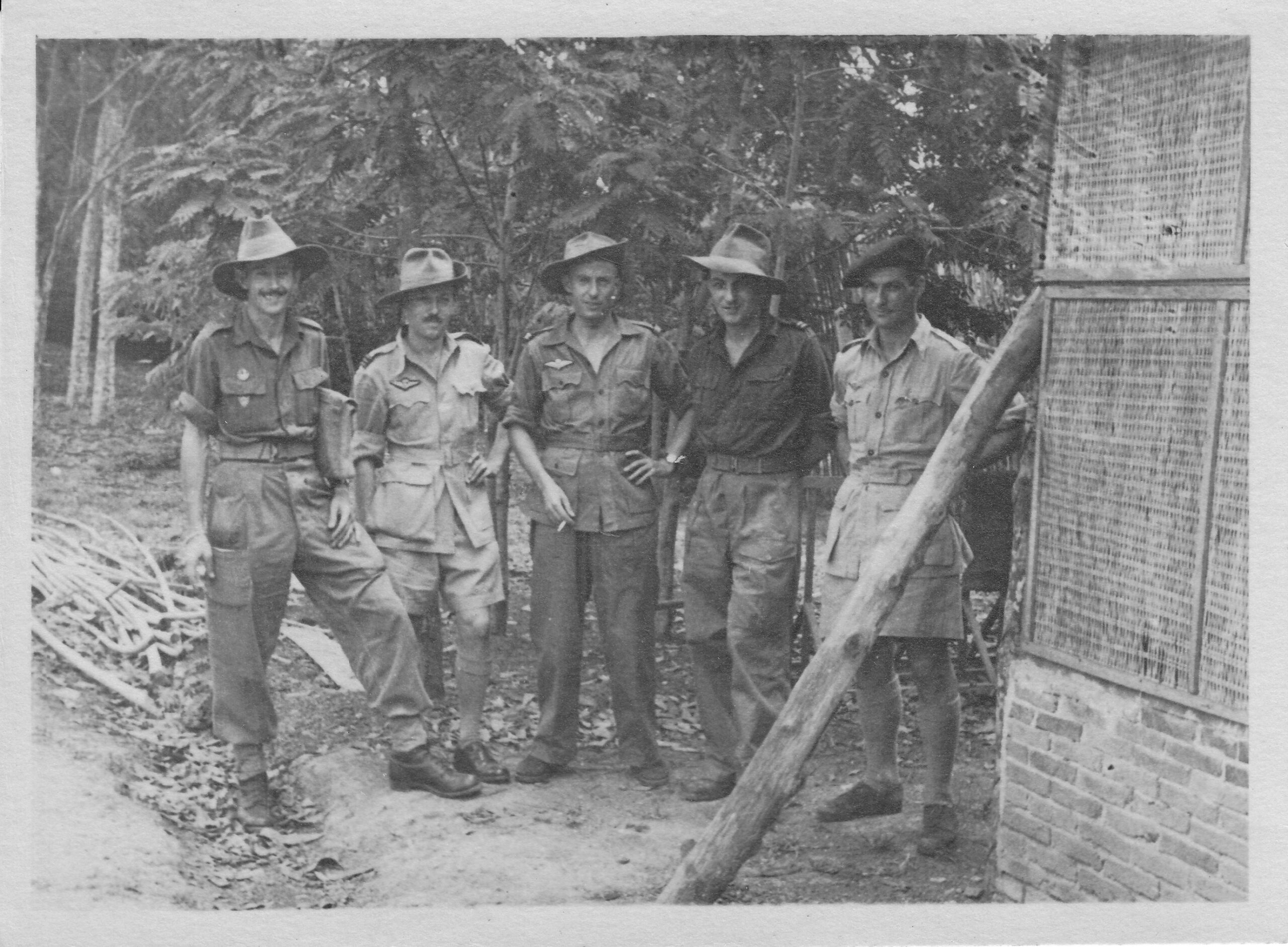 laos service action dextreme orient de la d.g.e.r fin 1945 debut 46 collection larrieu