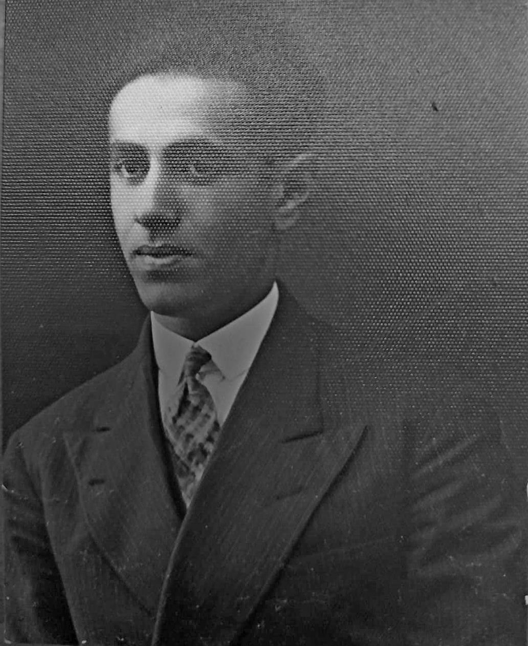 abuelo moise de joven