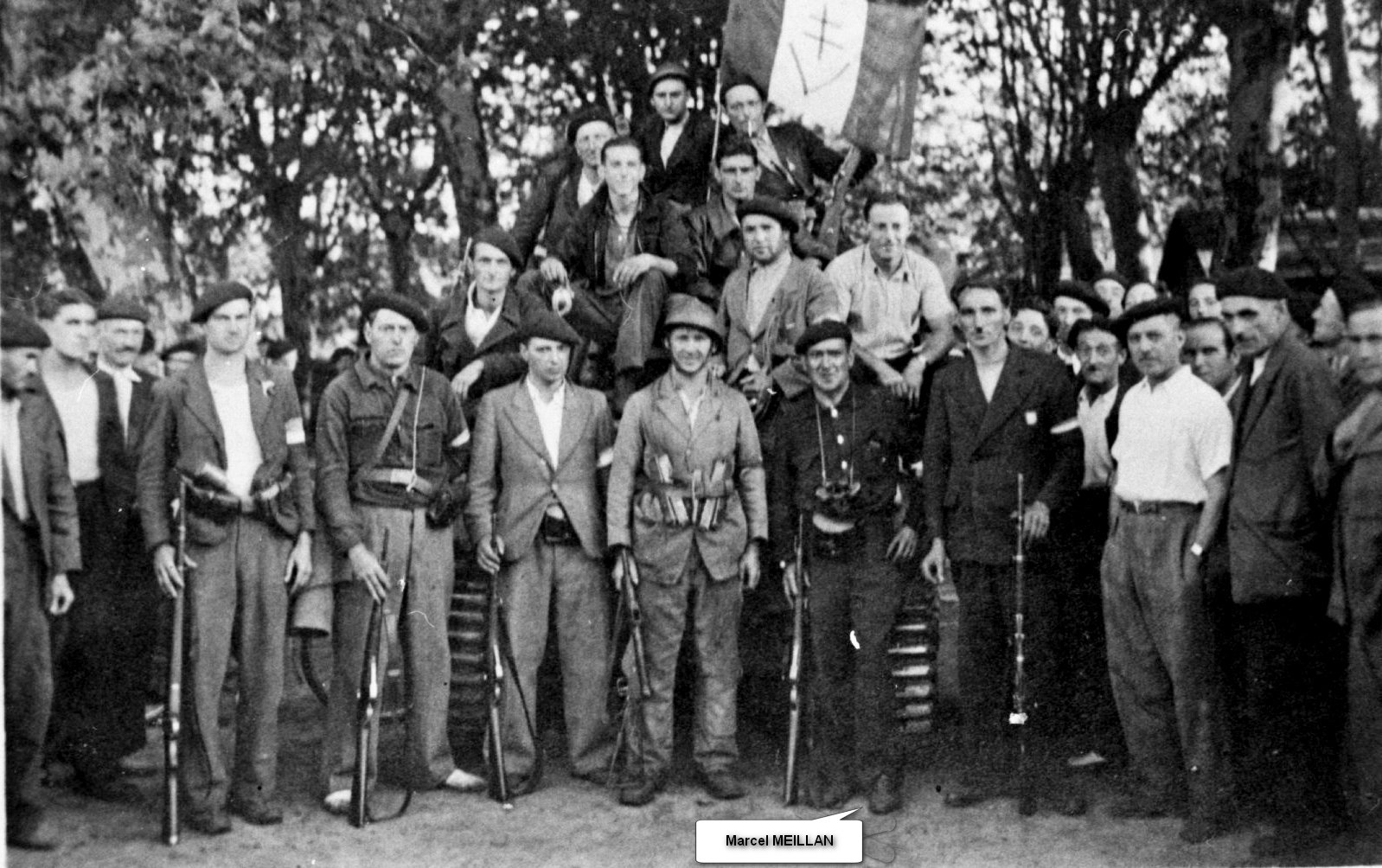 1944 08 23 sur un char pris aux allemands.